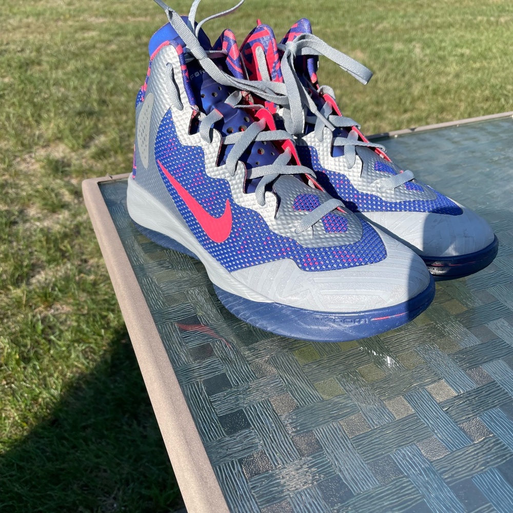 Gently used Nike Zoom Hyperenforcer XD